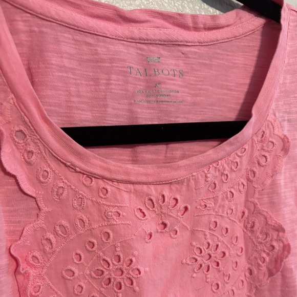 Talbots pink front eyelet ruffle top size XS - Picture 2 of 4